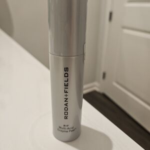 ‼️Rodan and Fields Multi-Acid Enzyme Peel...REASONABLE Offers will be accepted‼️